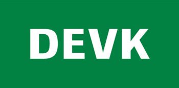 DEVK Grünes Logo mit der Aufschrift "DEVK" in Weiß.
