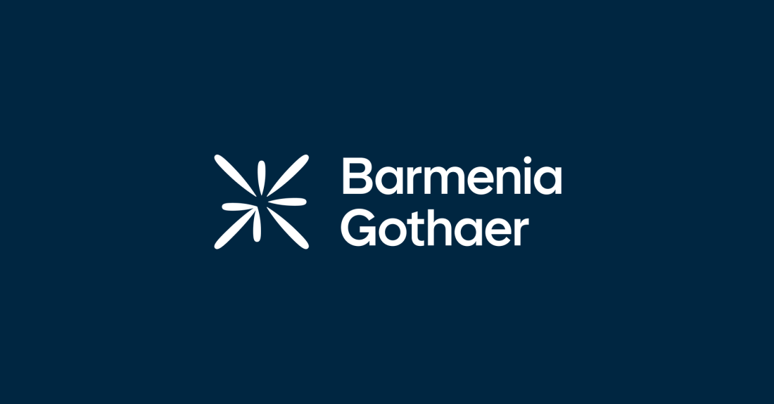 Logo von Barmenia Gothaer auf dunkelblauem Hintergrund.